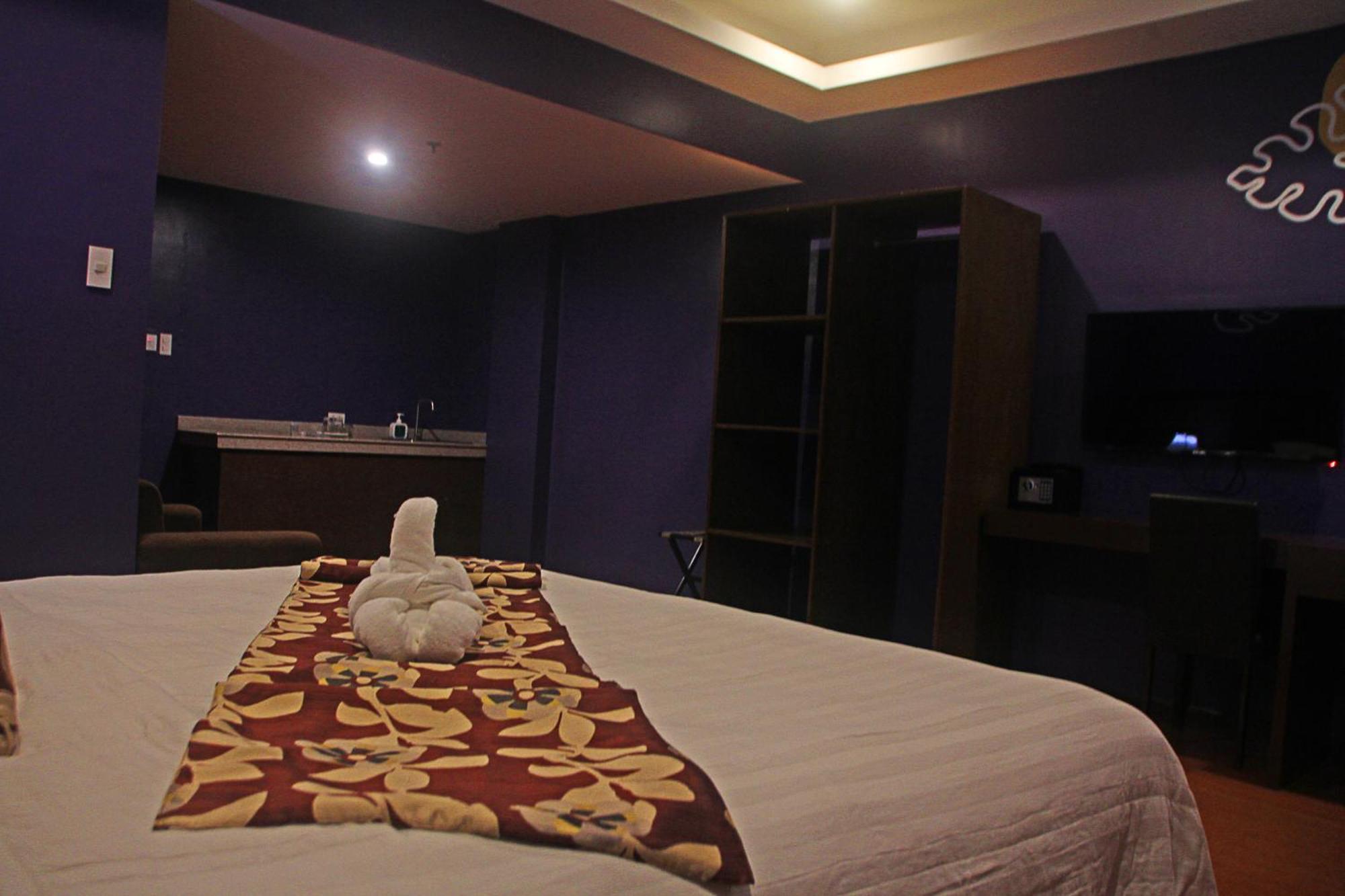 Hotel Palacio Puerto Princesa Kültér fotó