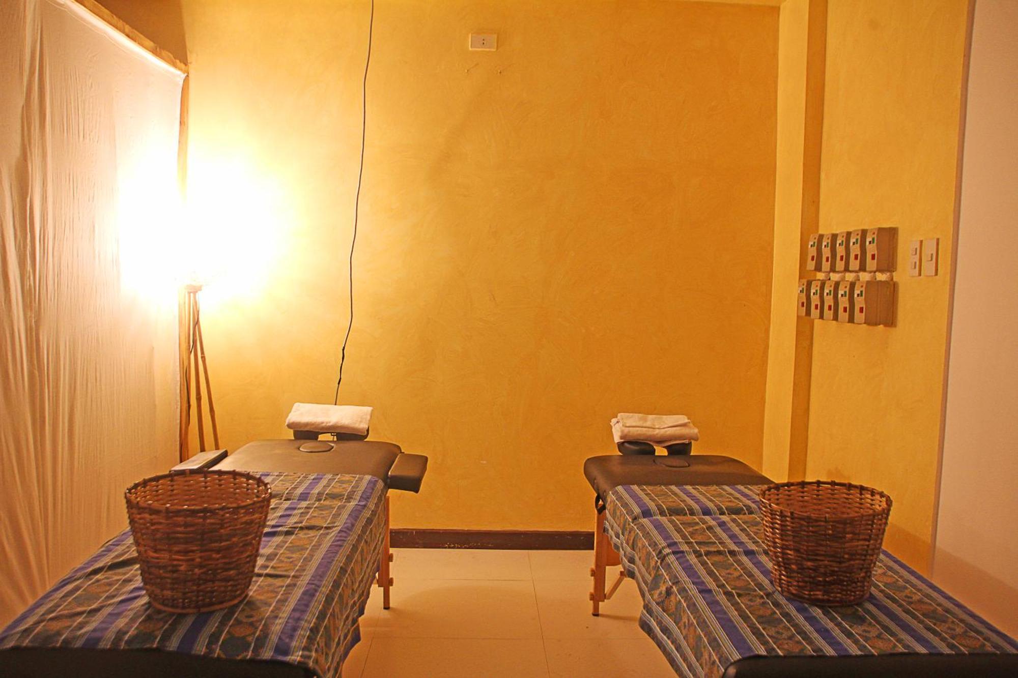 Hotel Palacio Puerto Princesa Kültér fotó