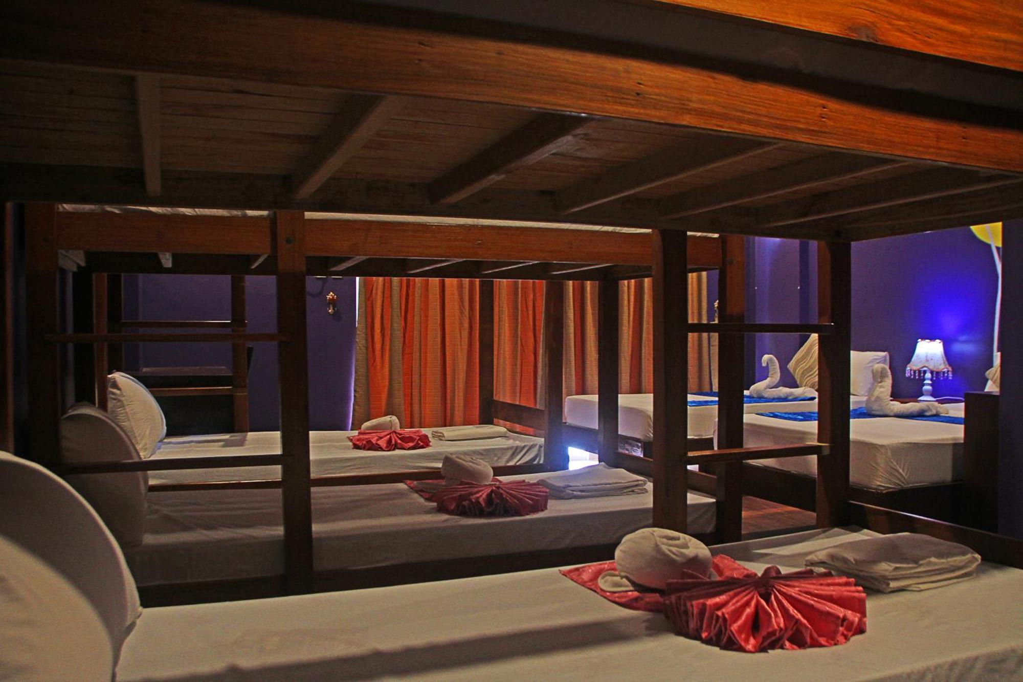 Hotel Palacio Puerto Princesa Kültér fotó