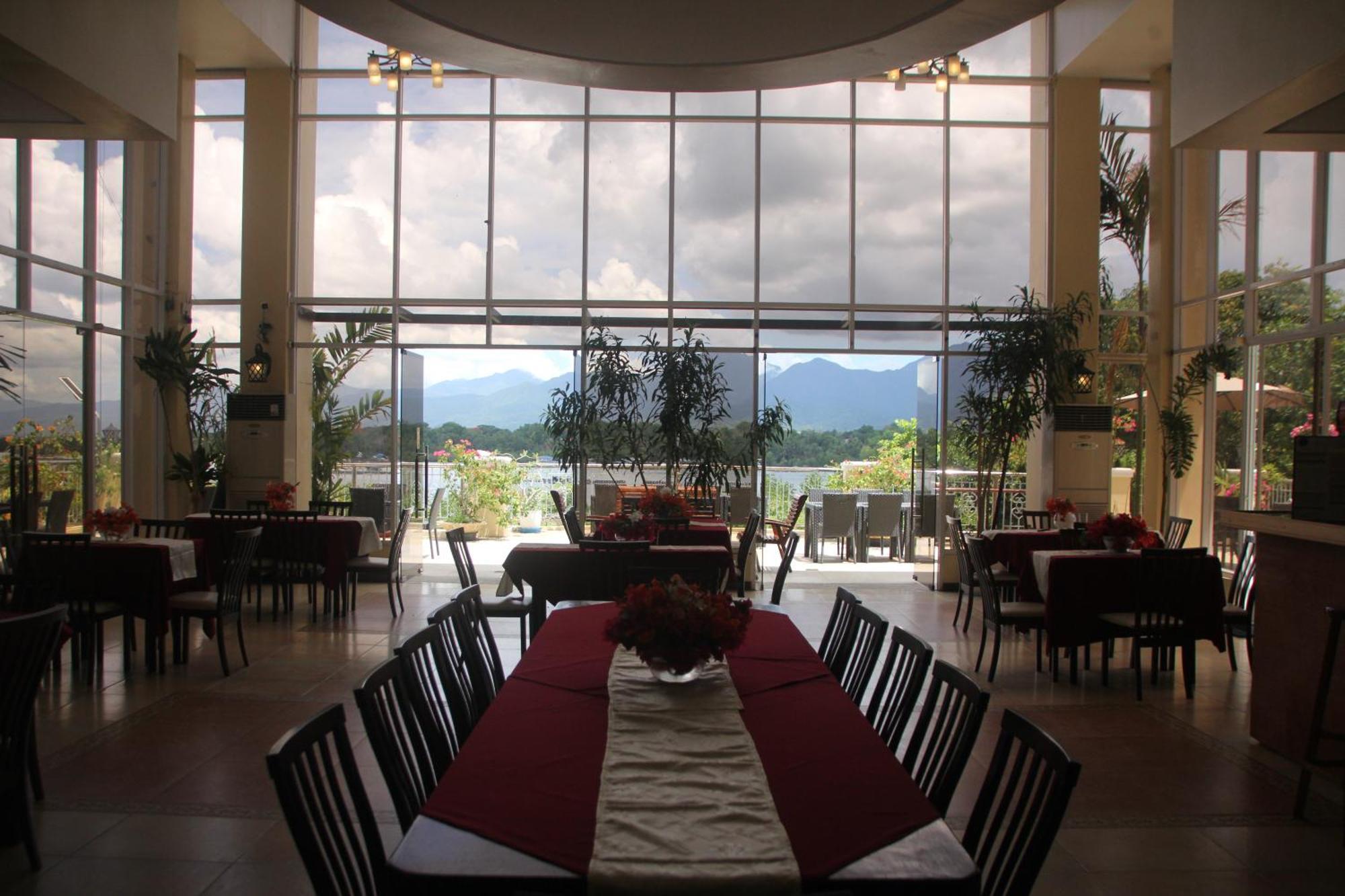 Hotel Palacio Puerto Princesa Kültér fotó