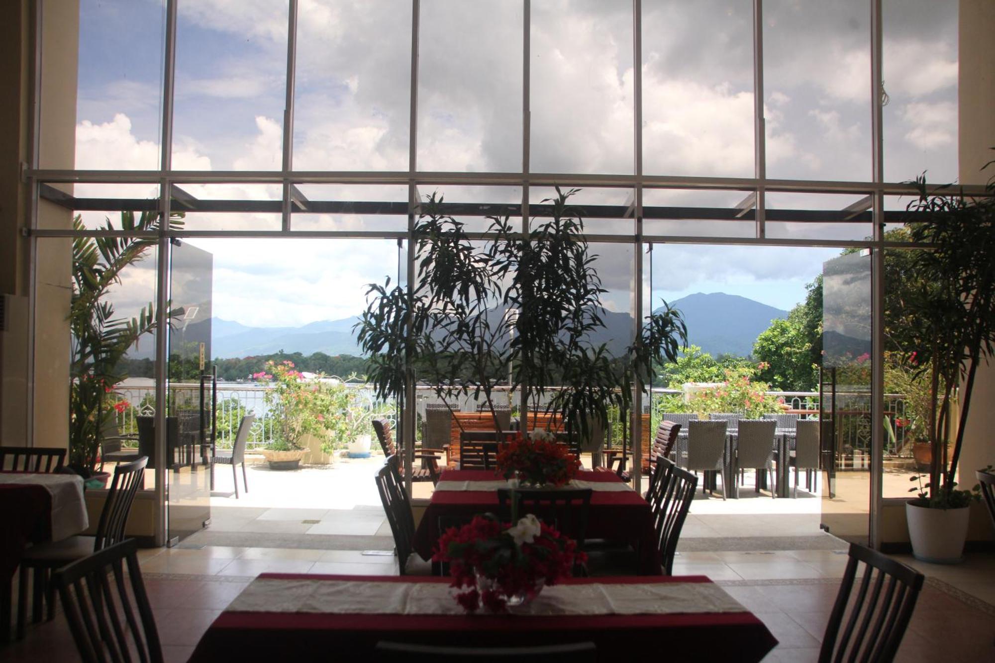 Hotel Palacio Puerto Princesa Kültér fotó
