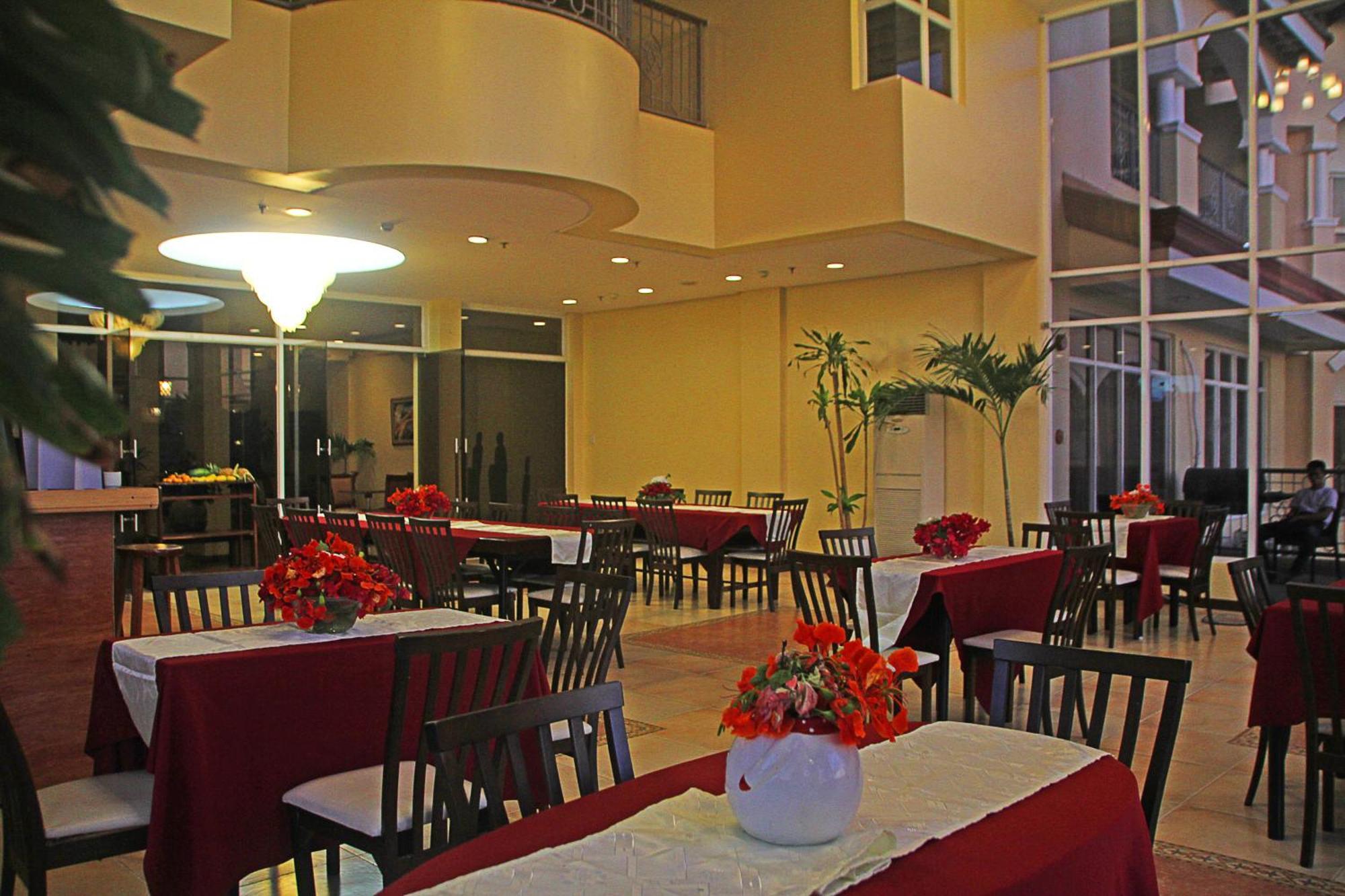 Hotel Palacio Puerto Princesa Kültér fotó